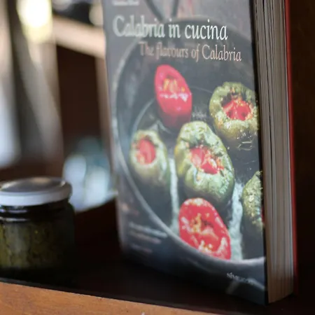 팜스테이 Vulcano 미르토 크로시아